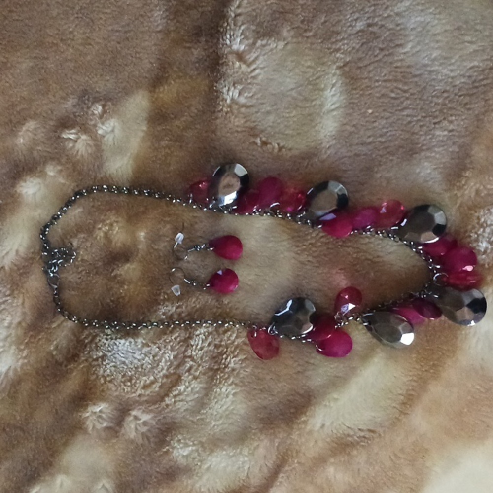 NECKLACE AND EARRING SET